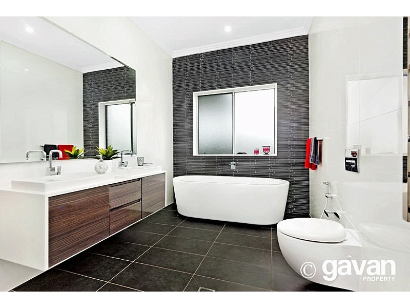 81 Lawrence Street, Peakhurst NSW 2210