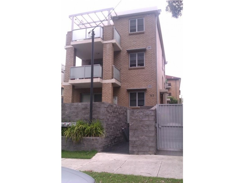 2/57 Macquarie Place, Mortdale NSW 2223
