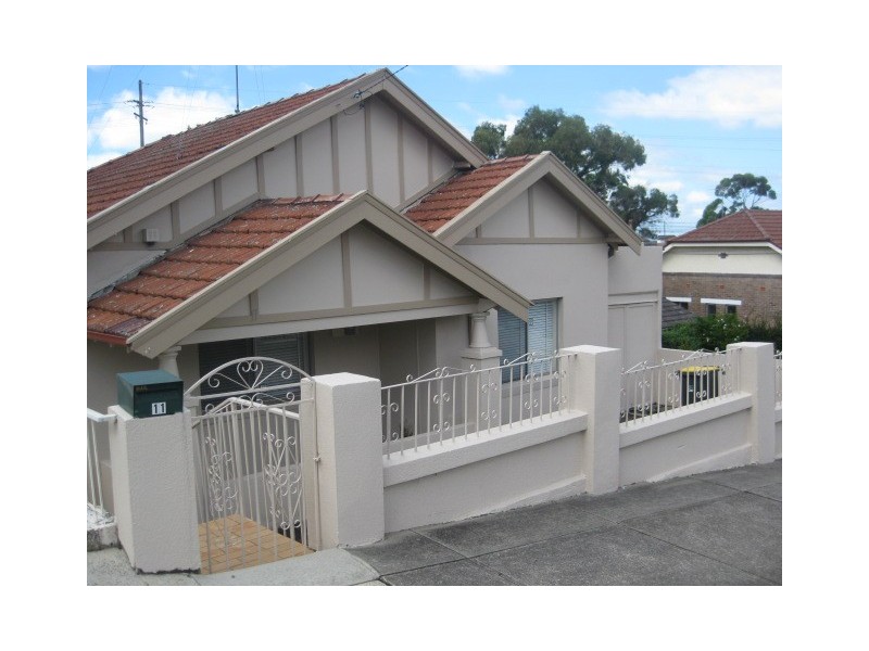 11 Roach Street, Arncliffe NSW 2205