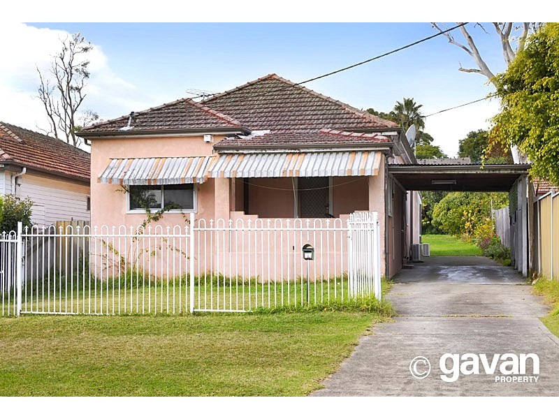 28 Johnstone Street, Peakhurst NSW 2210