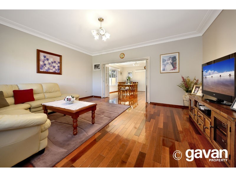 18 Sunlea Ave, Mortdale NSW 2223