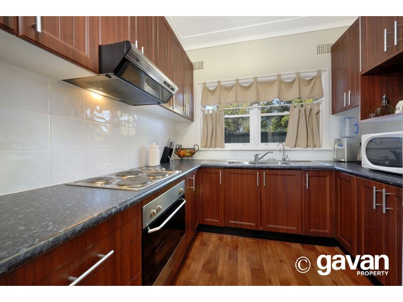 18 Sunlea Ave, Mortdale NSW 2223