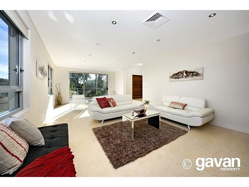6 Cross Street, Kyle Bay NSW 2221