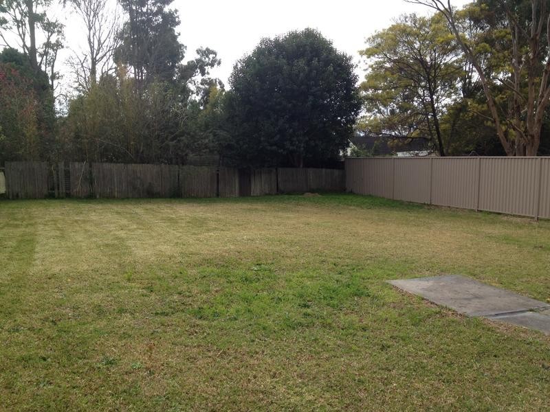 11 Peace Avenue, Peakhurst Heights NSW 2210