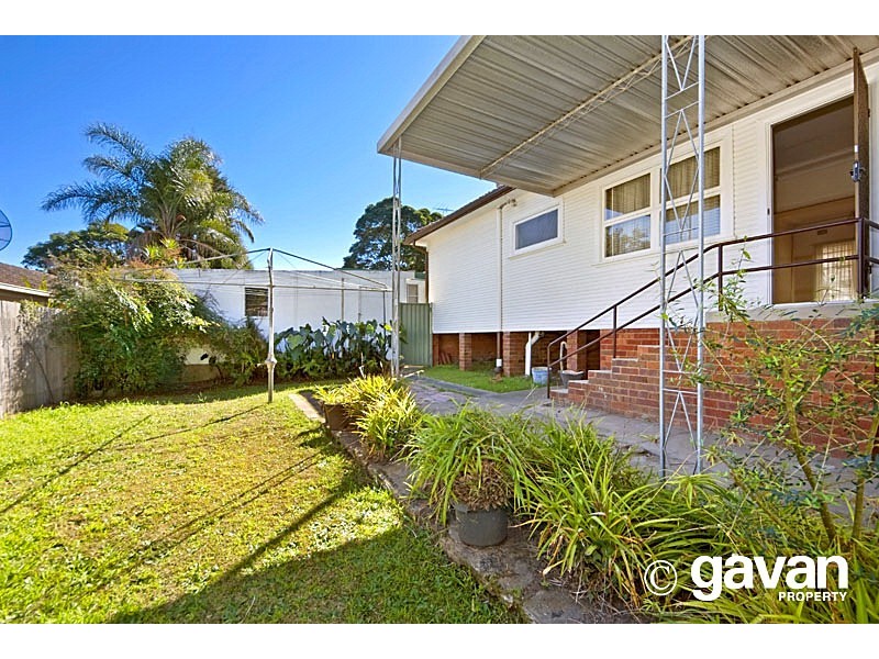 16 Treloar Ave, Mortdale NSW 2223