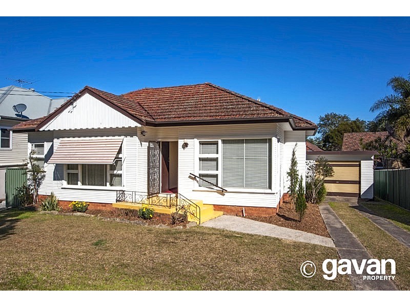16 Treloar Ave, Mortdale NSW 2223