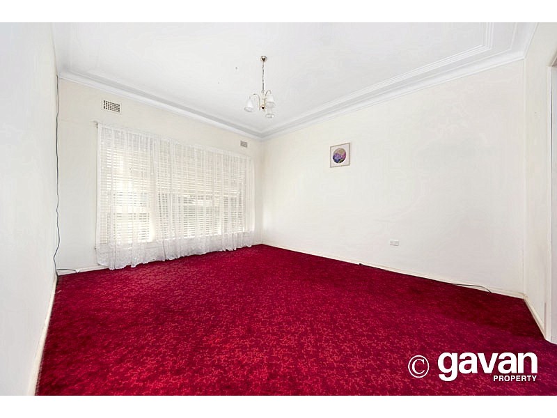 16 Treloar Ave, Mortdale NSW 2223