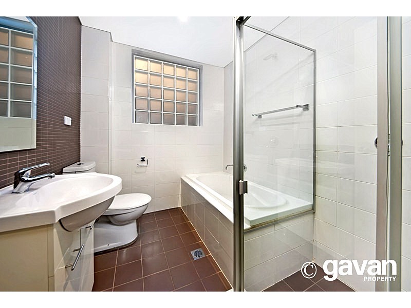 2/55-57 Macquarie Pl, Mortdale NSW 2223