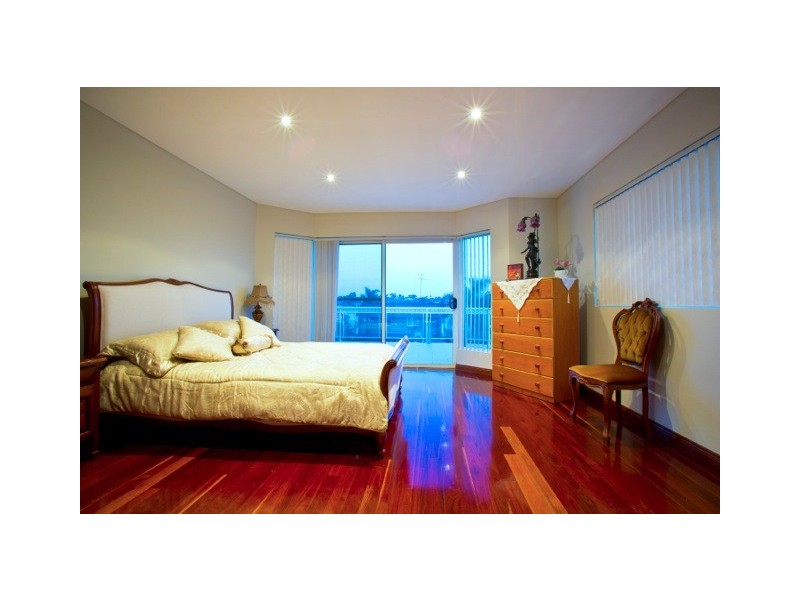 8 Carlton Crescent, Kogarah Bay NSW 2217