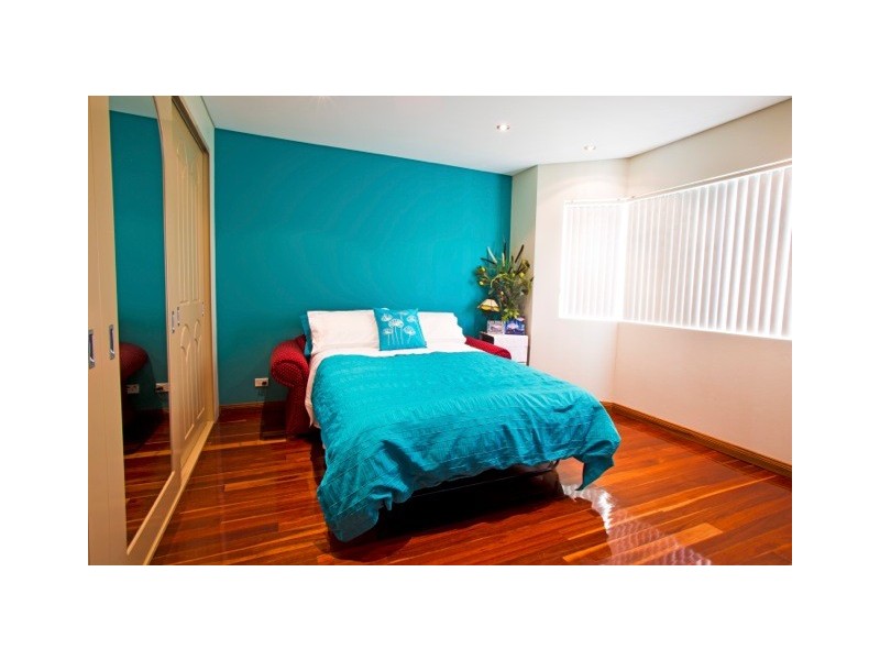 8 Carlton Crescent, Kogarah Bay NSW 2217