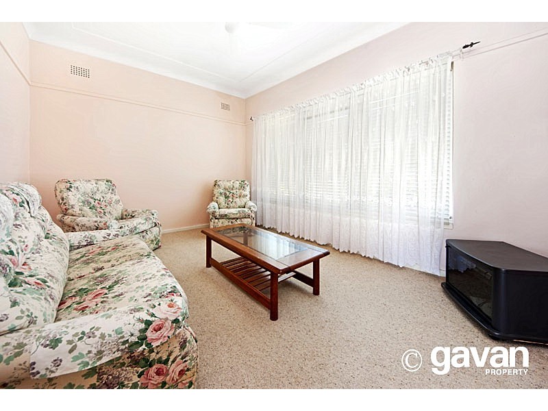 14 Olive Crescent, Peakhurst NSW 2210