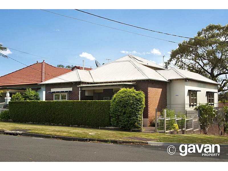 1 Grove Avenue, Penshurst NSW 2222