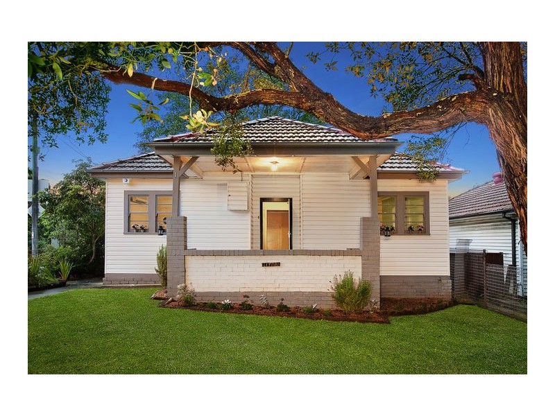 1 Trafalgar Street, Peakhurst NSW 2210