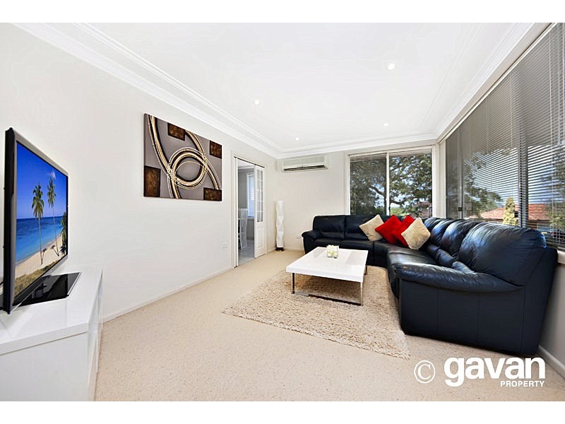 11 Lesley Crescent, Mortdale NSW 2223