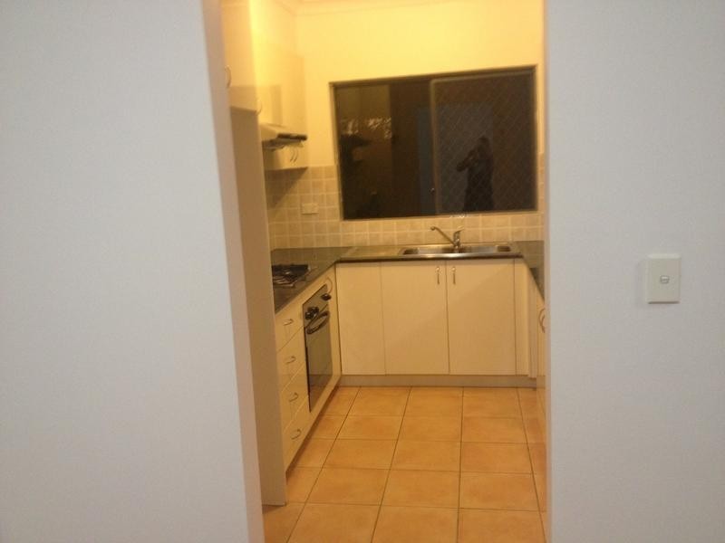 2/11 Andover Street, Carlton NSW 2218