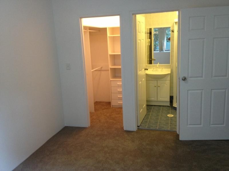 2/11 Andover Street, Carlton NSW 2218