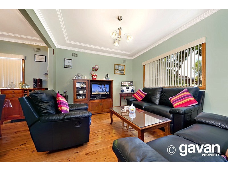 7 Hymen Street, Peakhurst NSW 2210