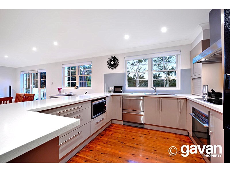 52 Allwood Crescent, Lugarno NSW 2210