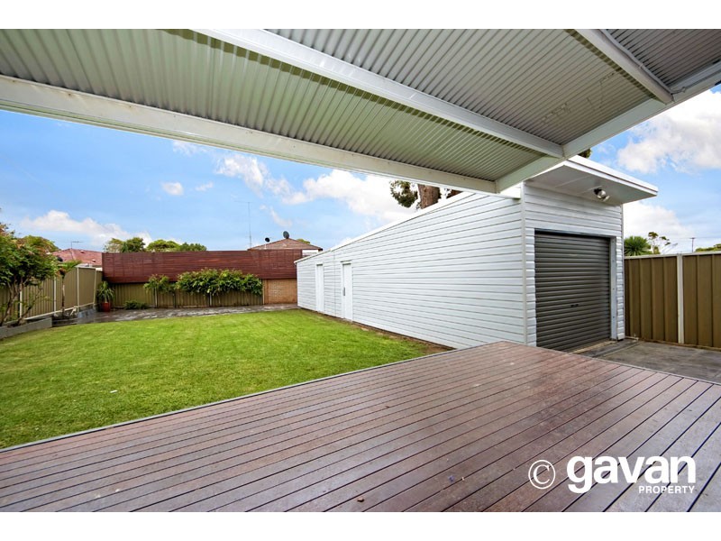 16 Highland Road, Peakhurst NSW 2210