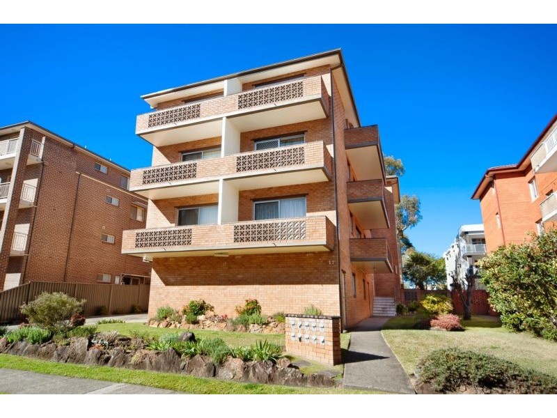 1/17 Martin Place, Mortdale NSW 2223