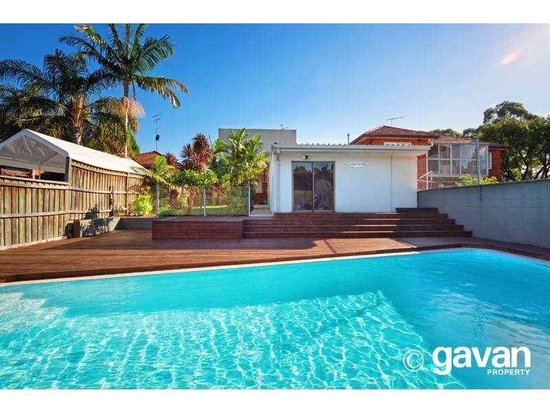 4 Flat Rock Road, Kingsgrove NSW 2208