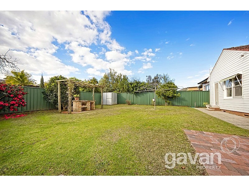 809 Henry Lawson Drive, Picnic Point NSW 2213