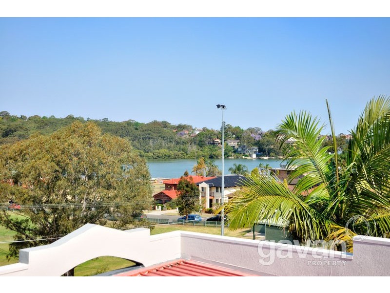 18 Kyle Pde, Kyle Bay NSW 2221