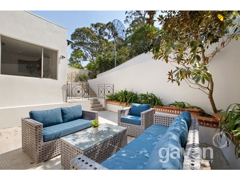 18 Kyle Pde, Kyle Bay NSW 2221