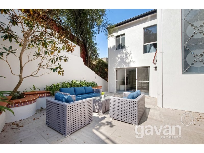 18 Kyle Pde, Kyle Bay NSW 2221