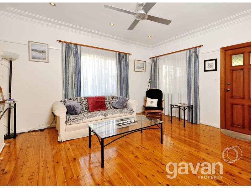 59 Henry Lawson Drive, Peakhurst NSW 2210