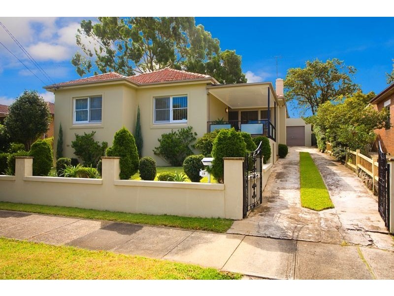 19 Carrington Avenue, Mortdale NSW 2223