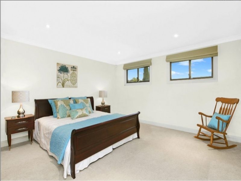 35 Bolwarra Avenue, West Pymble NSW 2073