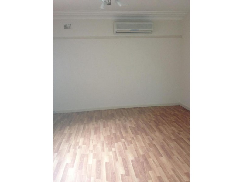 10 Ballantyne Road, Mortdale NSW 2223