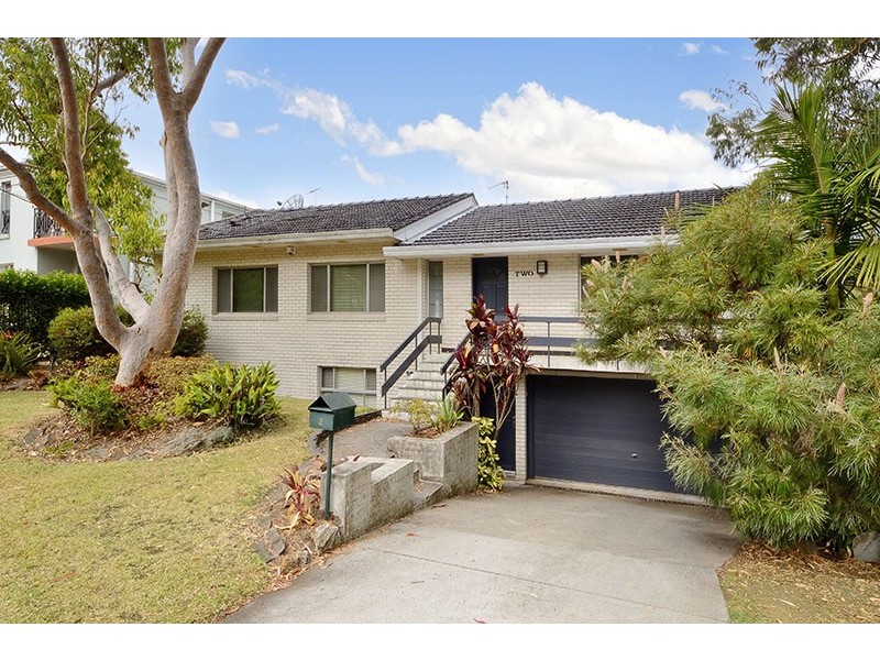 2 Woodcliff Parade, Lugarno NSW 2210