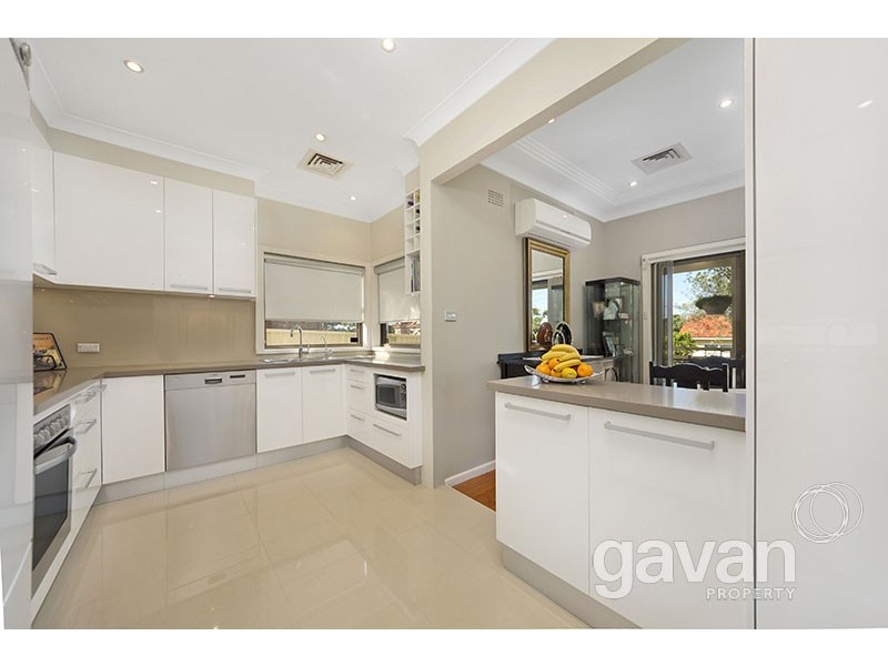 4 Tonitto Avenue, Peakhurst NSW 2210
