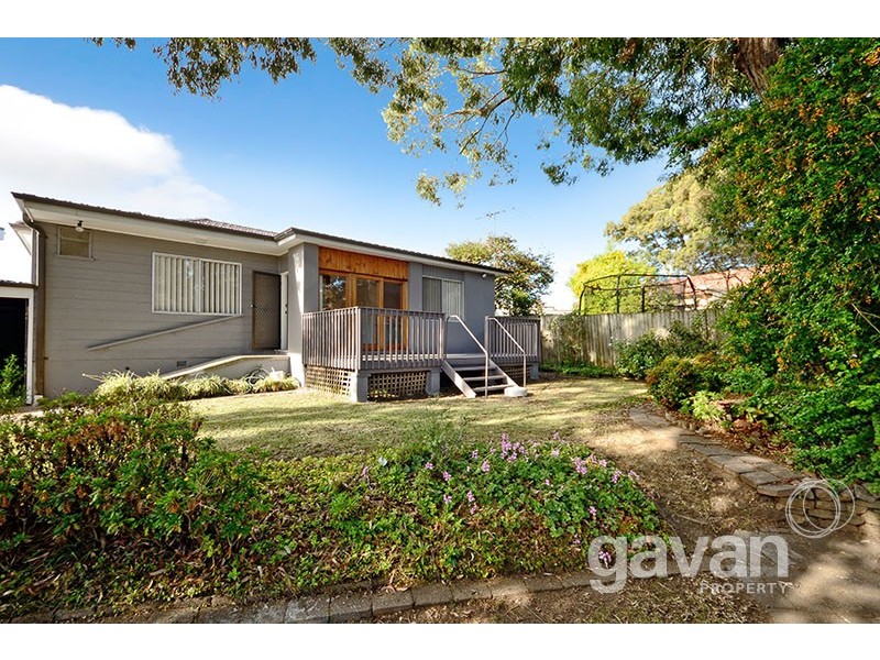 5 Simone Place, Peakhurst NSW 2210