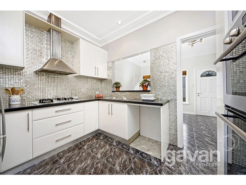 32 Lorraine Street, Peakhurst NSW 2210