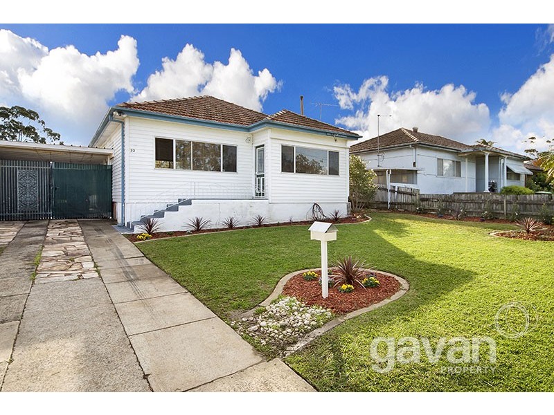 32 Lorraine Street, Peakhurst NSW 2210