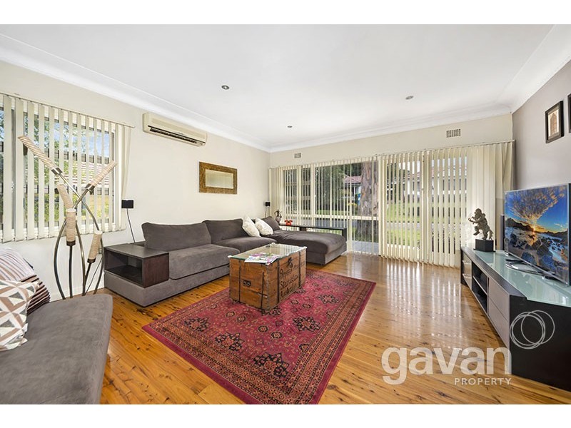 1 Walker Avenue, Peakhurst NSW 2210