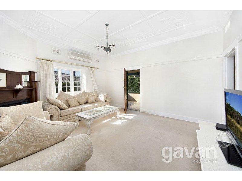 4 Hampton St, Hurstville Grove NSW 2220