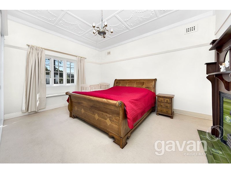 4 Hampton St, Hurstville Grove NSW 2220