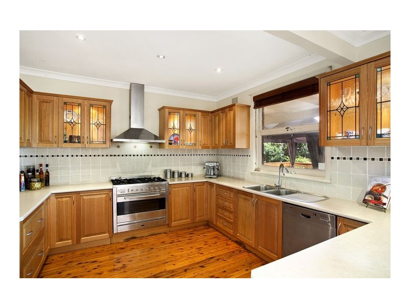 25 Grandview Crescent, Lugarno NSW 2210