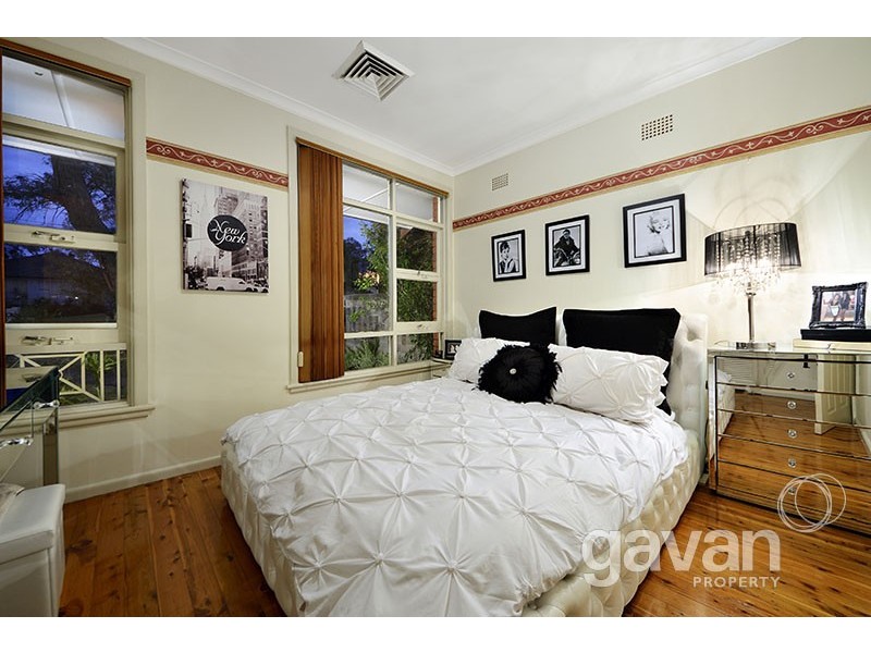 25 Grandview Crescent, Lugarno NSW 2210