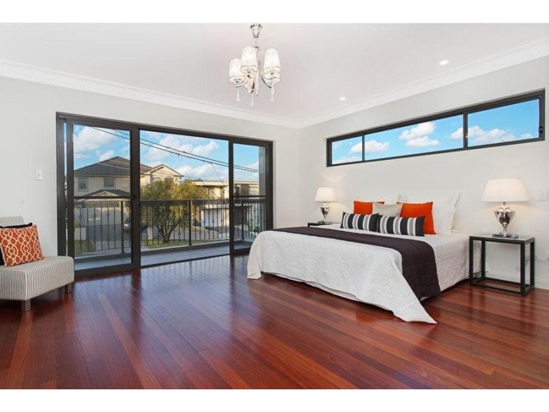 8 Lorna Ave, Blakehurst NSW 2221