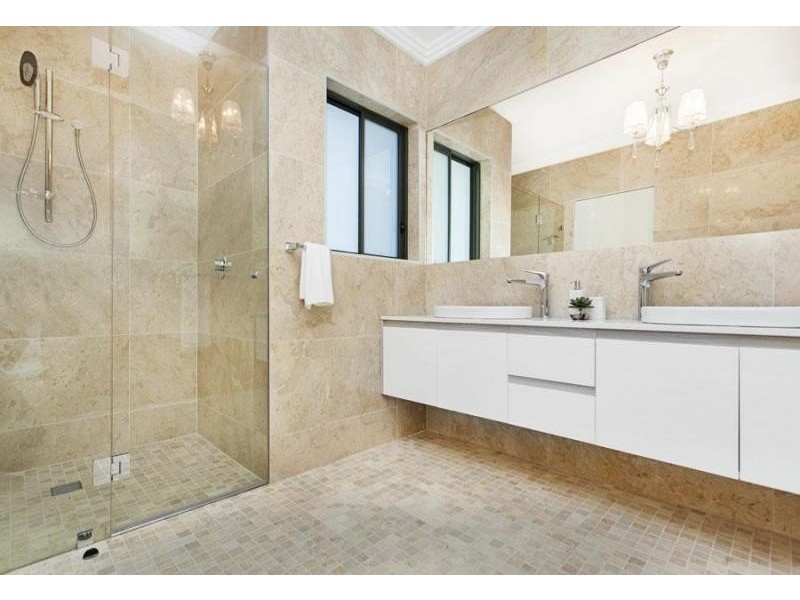 8 Lorna Ave, Blakehurst NSW 2221