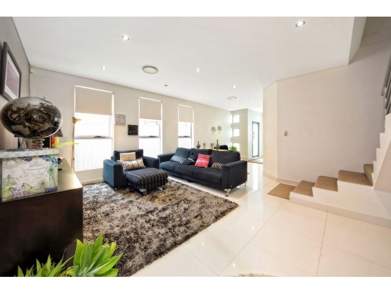 18A Peace Avenue, Peakhurst Heights NSW 2210