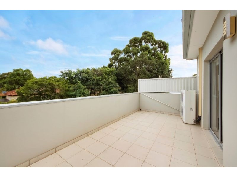 18A Peace Avenue, Peakhurst Heights NSW 2210