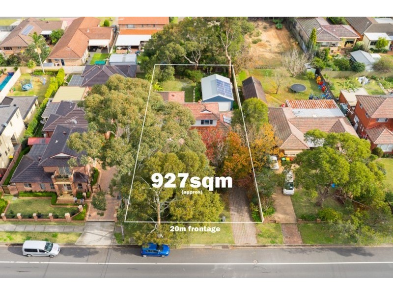 74 Kennedy Street, Picnic Point NSW 2213