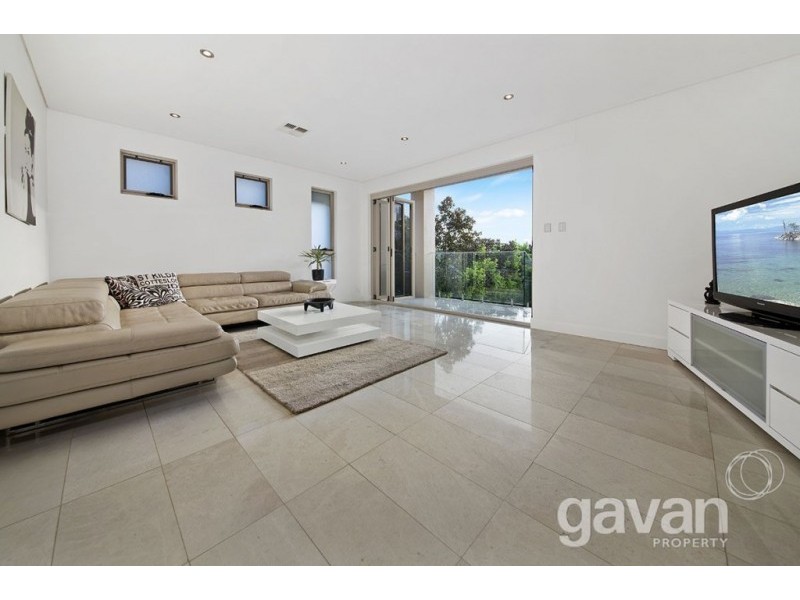 33 Belmore Road, Peakhurst NSW 2210