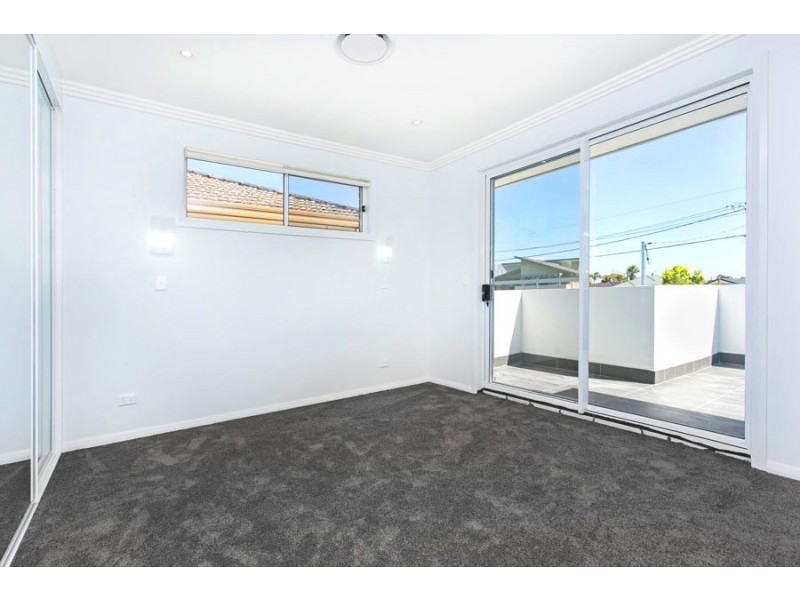 25a Eileen Street, Picnic Point NSW 2213
